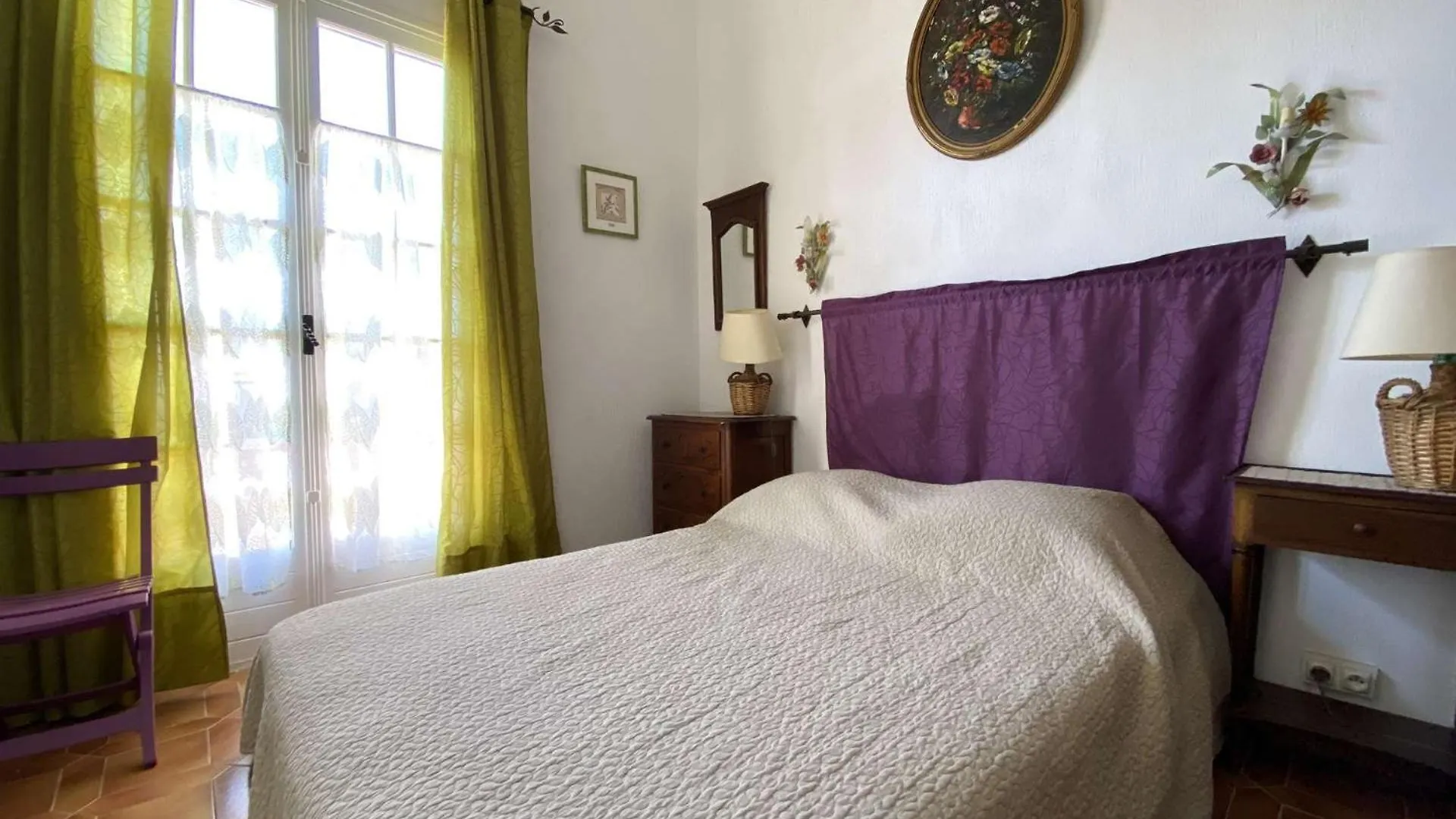 Apartment Appartement Avec Mezzanine Proche De La Place Du Village Porquerolles